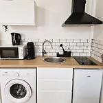L'intermede - Gare- Wifi - Tv - Lave-linge アパート トゥール