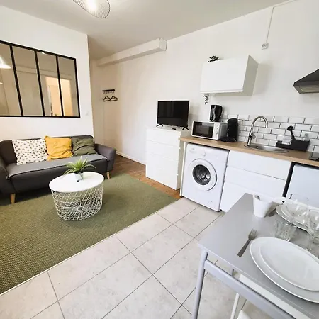 L'intermede - Gare- Wifi - Tv - Lave-linge *